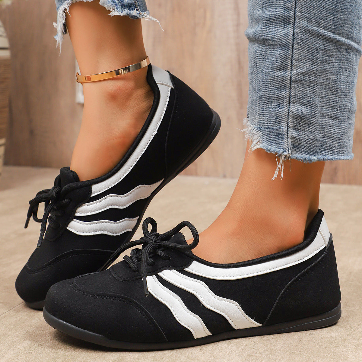 Women's Retro Lace-Up Ballet Sneakers, Black & White Stripe Casual Flat Shoes, Lightweight Comfortable Daily Wear Footwear