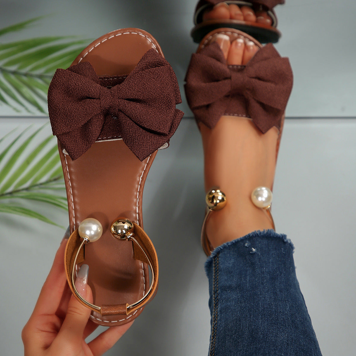 Women's Summer New Style Metal Buckle Single-Strap Flat Sandals with Bowknot and Pearl Versatile Casual Beach Sandals